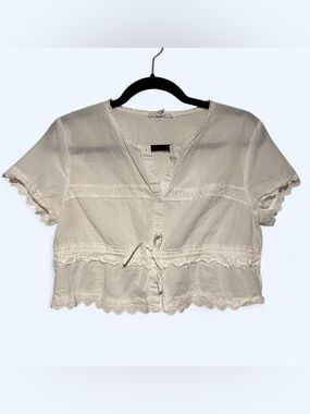 White Steve Madden cropped blouse